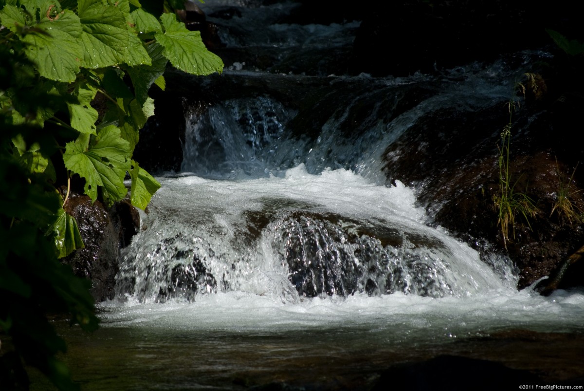 Видео падающей воды. Звук падающей воды. Fallen Water Pensylvania.